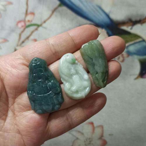 天然翡翠吊坠杂件叶子等