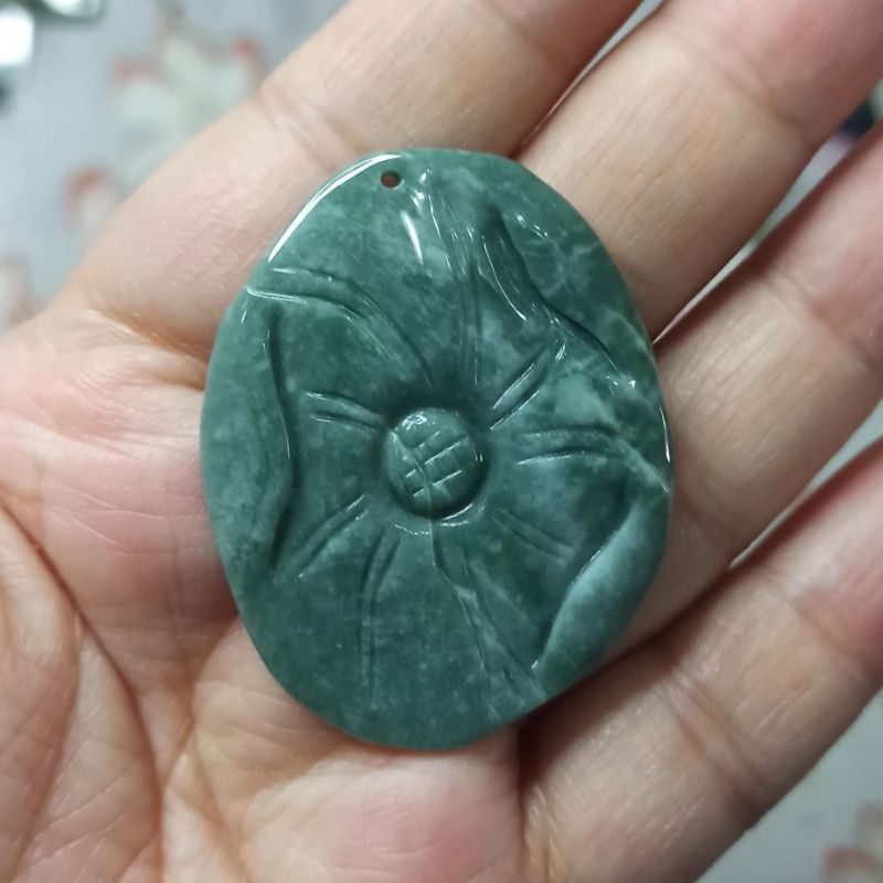 218缅甸天然翡翠吊坠荷叶莲叶牌卡43X33mm左右牌子挂件满48元包邮