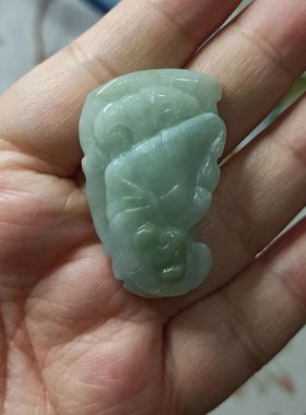 267缅甸天然翡翠吊坠雕刻件手把件飘花蝙蝠如意福瓜福寿卡39X24mm