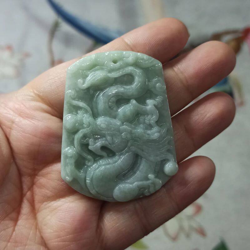 297缅甸天然翡翠吊坠绿底飘花龙牌卡50x39mm左右玉佩满48元包邮