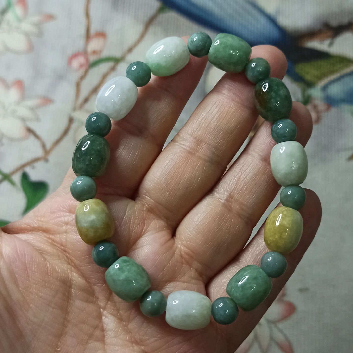 翡翠飘花桶珠路路通手串