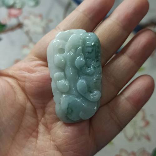 天然翡翠吊坠雕刻件手把件飘花