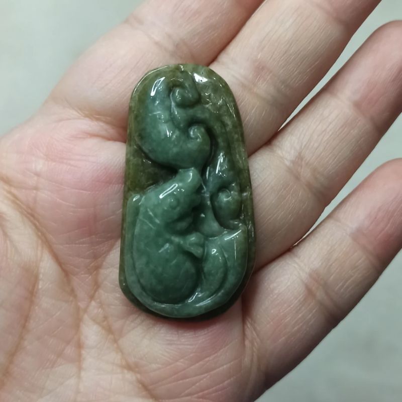 天然翡翠吊坠飘花黄翡荷叶鱼