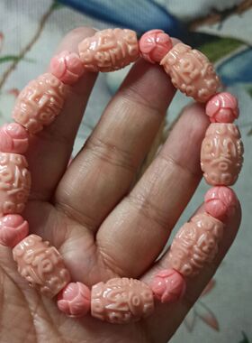 369粉压树脂小隔珠配珠配色用六字真言手串卡17X12mm左右一条单圈