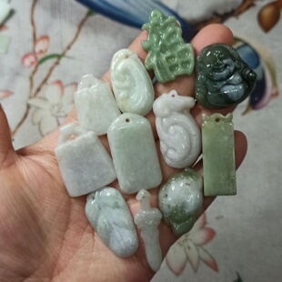 354缅甸天然翡翠特色杂件如意福瓜叶子牌子莲花福袋一组满48包邮