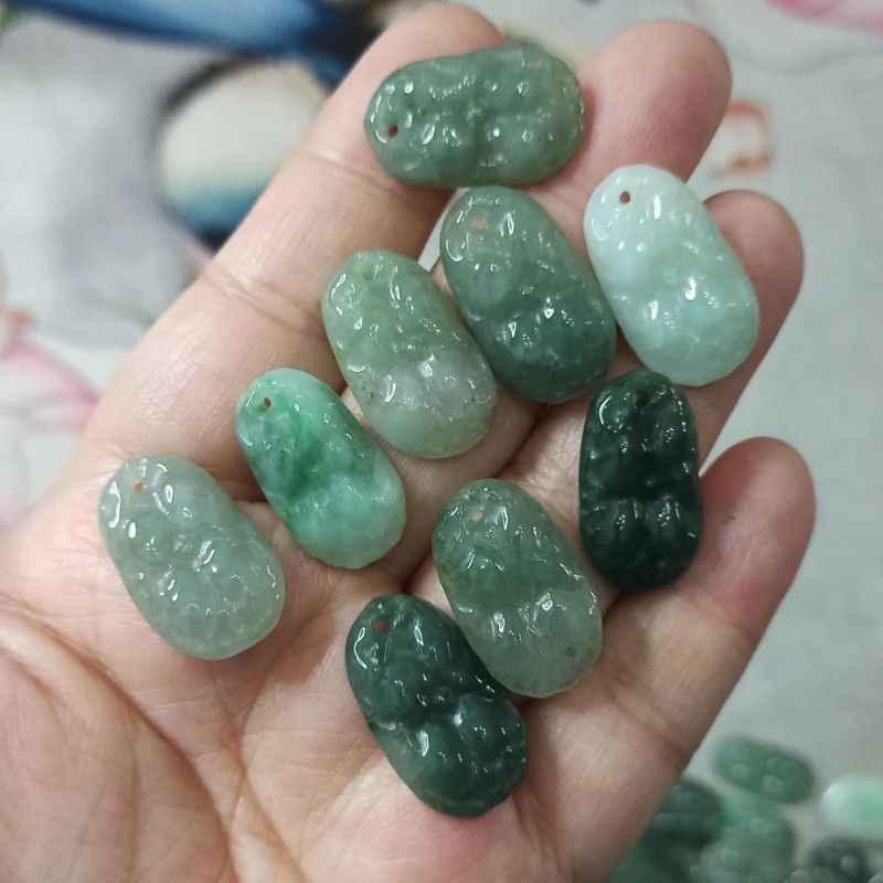 279缅甸天然翡翠荷叶莲叶吊坠卡22X13mm左右长牌子挂件满48元包邮