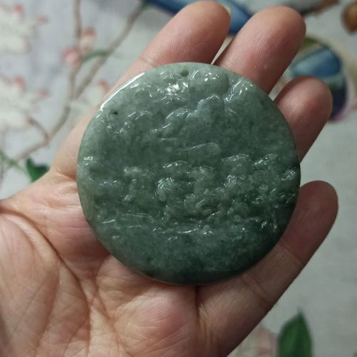 天然翡翠吊坠生肖马牌八骏图