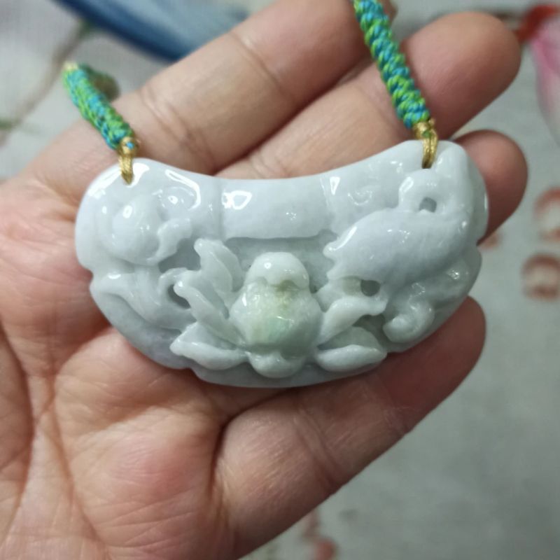 天然翡翠吊坠特色花开富贵