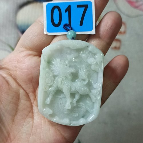 天然翡翠吊坠麒麟貔貅牌