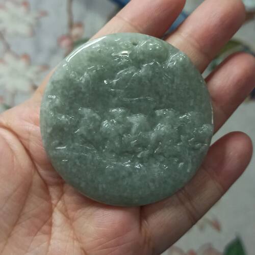 翡翠吊坠生肖马牌八骏图圆牌