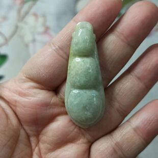 68缅甸天然翡翠A货福豆子小豌豆翡翠吊坠玉佩佩饰四季豆卡49X19mm