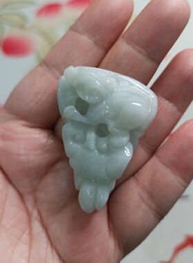 天然翡翠吊坠如意福寿猴子献寿