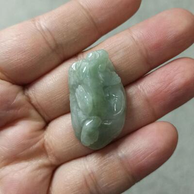 翡翠吊坠雕刻件貔貅福瓜