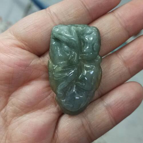 天然翡翠吊坠飘花雕刻件手把件