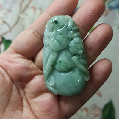 天然翡翠吊坠雕刻件蝙蝠葫芦