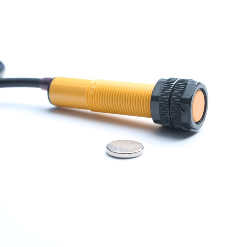 干簧管磁性接近电梯平层气缸限位计数感应器开关二线常开距离10mm