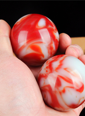 手把件新疆戈壁鸡血玉金丝玉手球把件 圆健身球把玩 和田玉把件