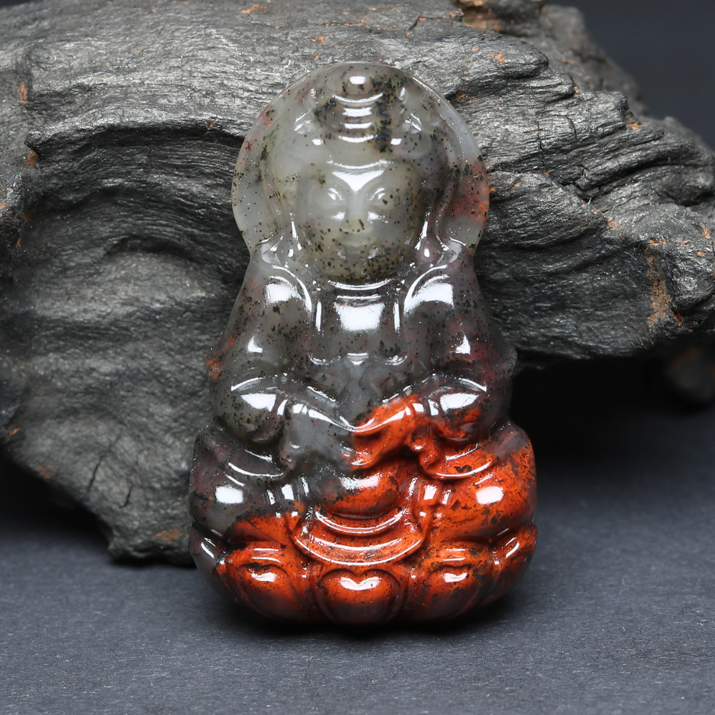 桂林鸡血玉天然玉石观音佛像吊坠男女款红黑平安项坠本命护身玉坠