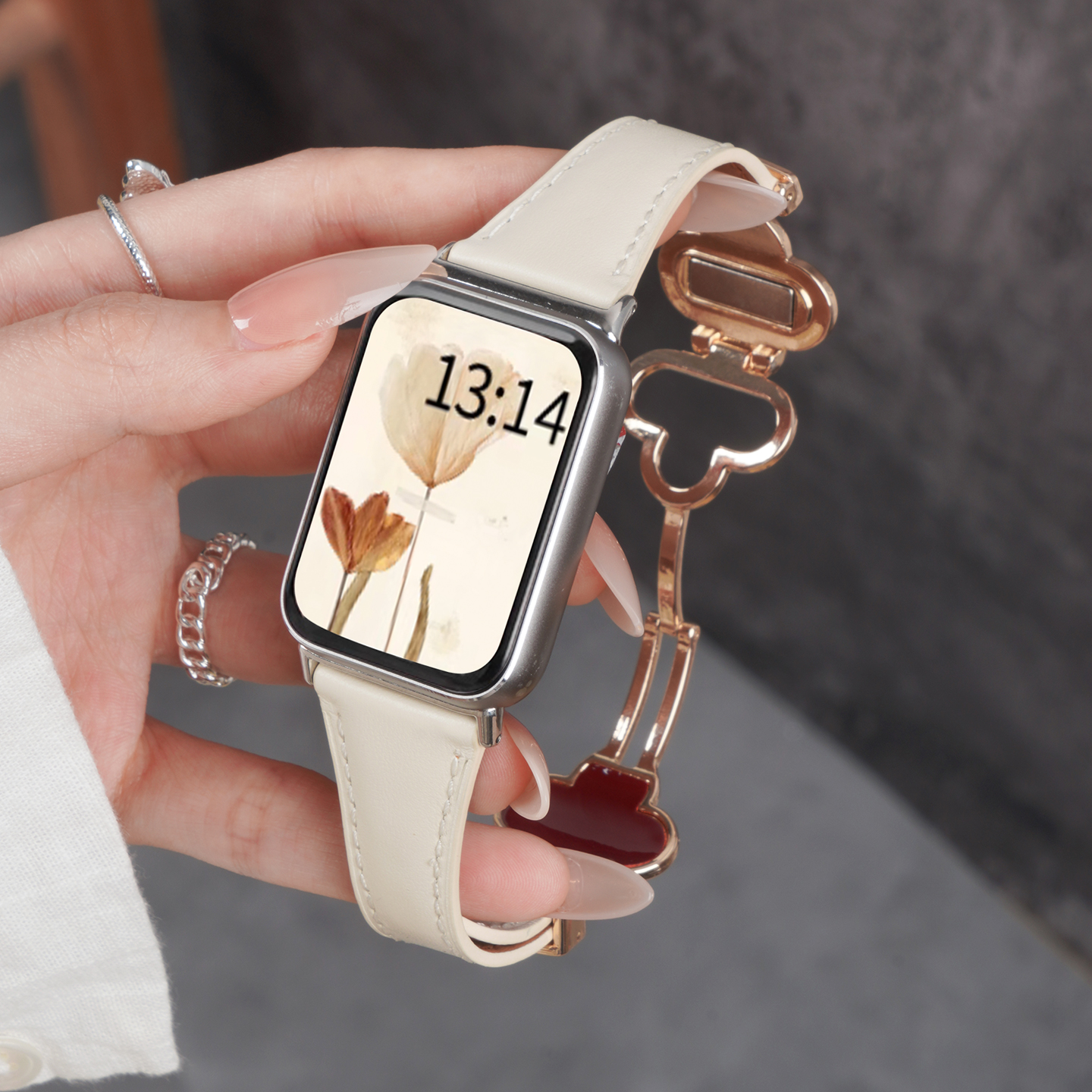 适用小米手环9pro磁吸扣四叶草真皮表带8pro红米watch5手表腕表带redmi watch4女生夏季透气表链