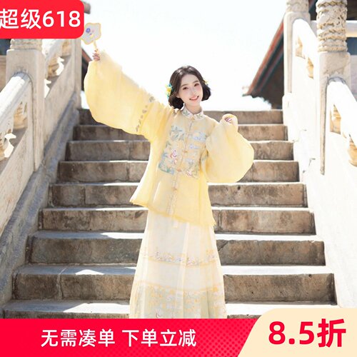 一袭汉服惊艳时光古韵自来