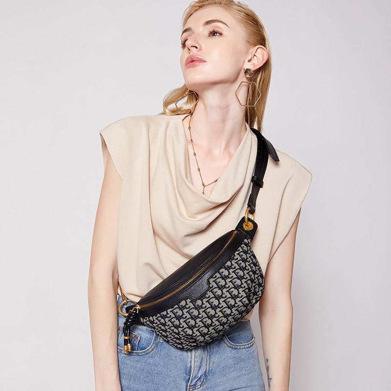 包包女包2020新款斜挎胸包女时尚斜跨包休闲百搭腰包女ins潮小ck