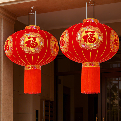 大红灯笼新年户外大门口一对