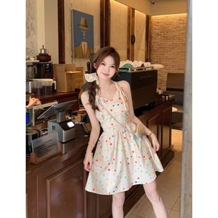 设计感甜美风彩色波点挂脖连衣裙女夏季 法式 收腰显瘦A字裙短裙子