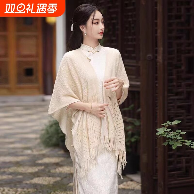 空调房2025薄款办公室夏季披肩女镂空春秋时尚外搭旗袍白色斗篷风