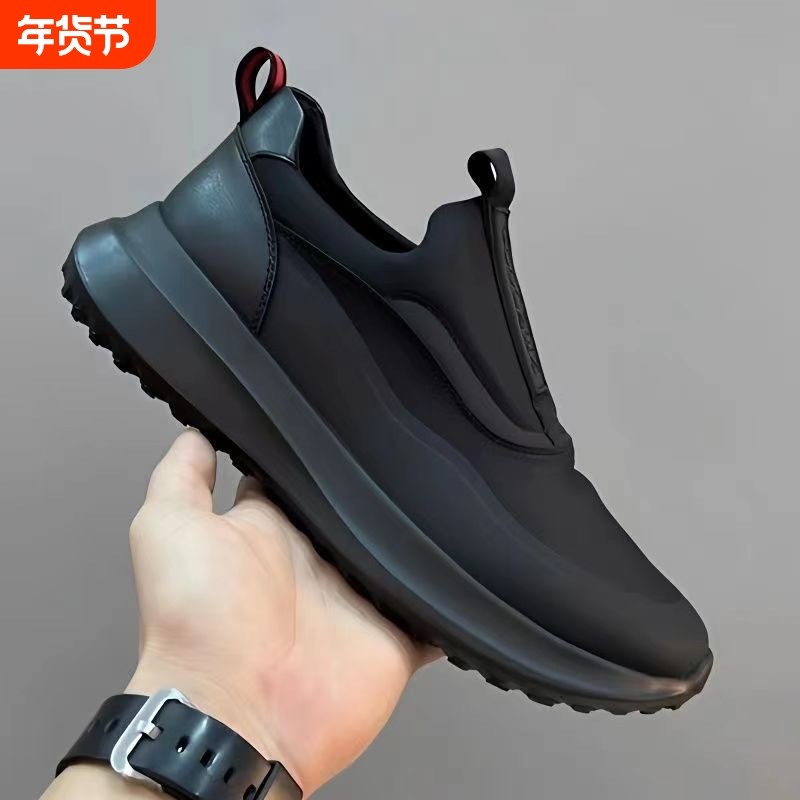春季大码男鞋黑色软底四季款高档透气低帮休闲一脚蹬运动鞋潮鞋男