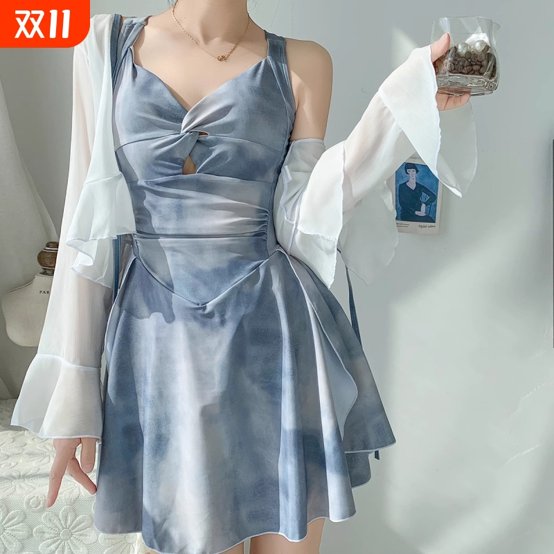 泳衣女款2025年新款爆款高级感显瘦遮肉泡温泉裙式连体两件套泳装