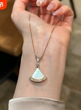 小裙子贝母项链女款纯银镀18K金轻奢扇形锁骨链送女友情人节礼物