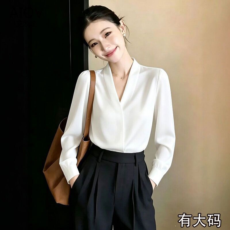 设计感小众气质V领白色衬衫女2026职业通勤垂感长袖港风大码上衣