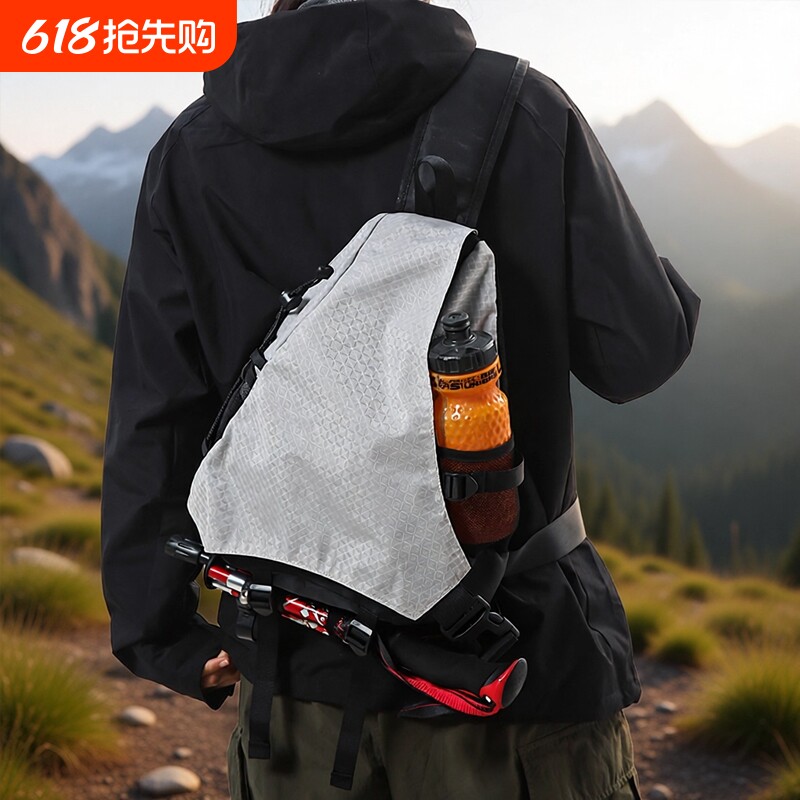 斜挎包户外大容量骑行休闲登山防水背包胸包男士单肩包工装弓箭包