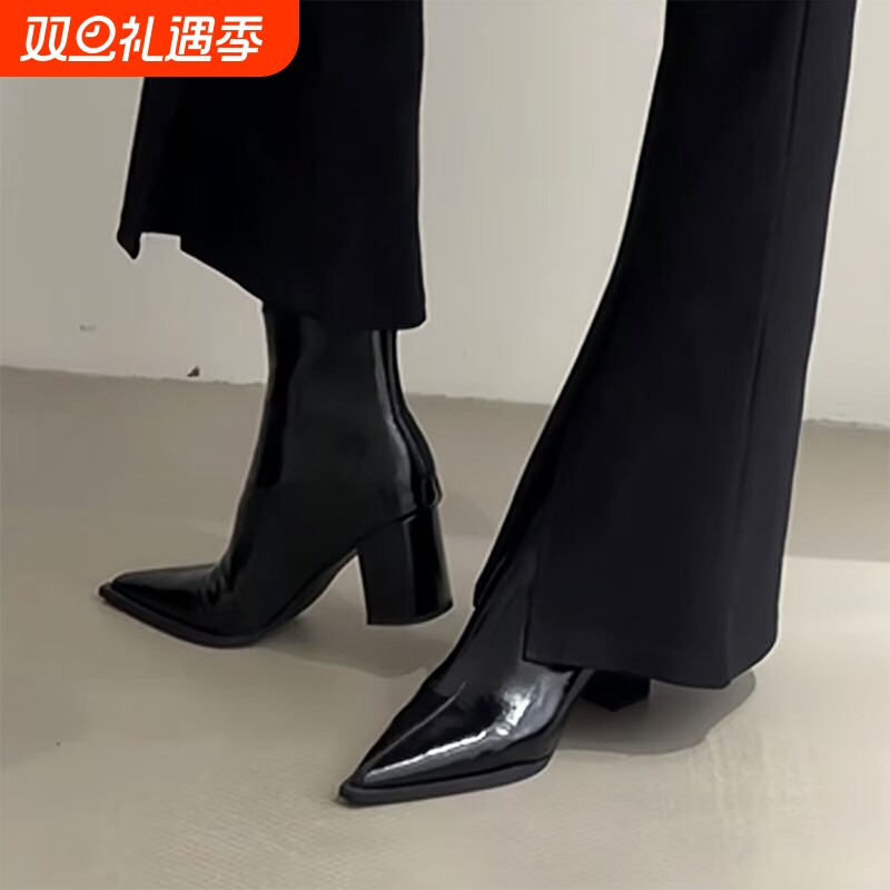 高跟尖头短靴女粗跟2025年新款秋冬季黑色漆皮高级感马丁靴防水台