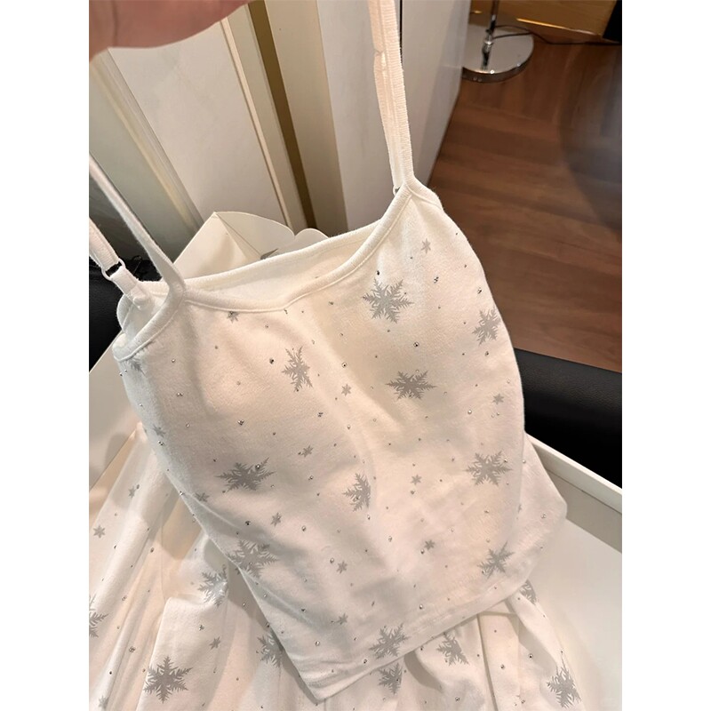 高级感雪花吊带睡衣女2026新款春带胸垫长袖三件套夏天女生家居服