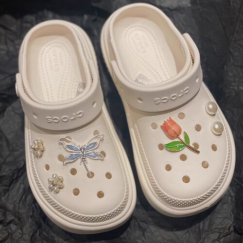 原创“一见钟情”小清新洞洞鞋配饰金属立体鞋花适配cros鞋扣鞋花