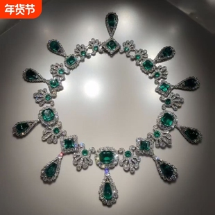 卢浮宫祖母绿色项链法式复古晚宴套装长款高级爆闪水滴重工链锁骨