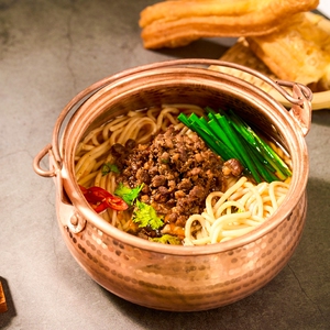 云南铜锅米线招牌肉酱味汤米粉方便速食过桥米线夜宵饱腹390克/袋