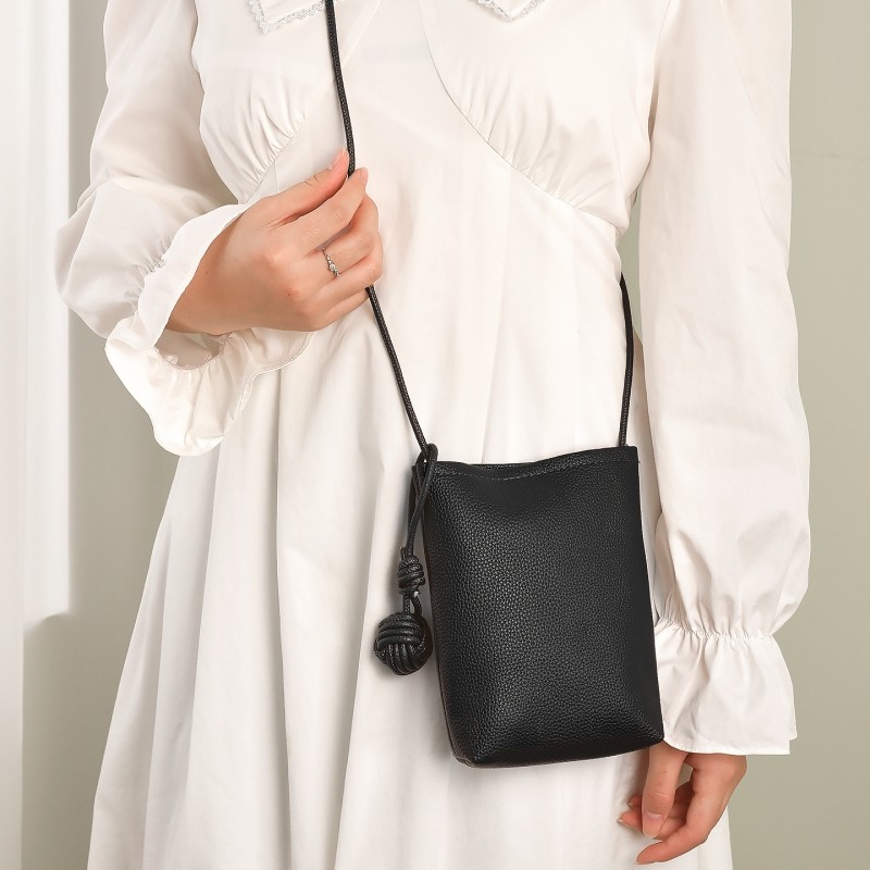 2025新款手机包女斜挎迷你小包包装手机皮袋竖挂脖便携手腕零钱包