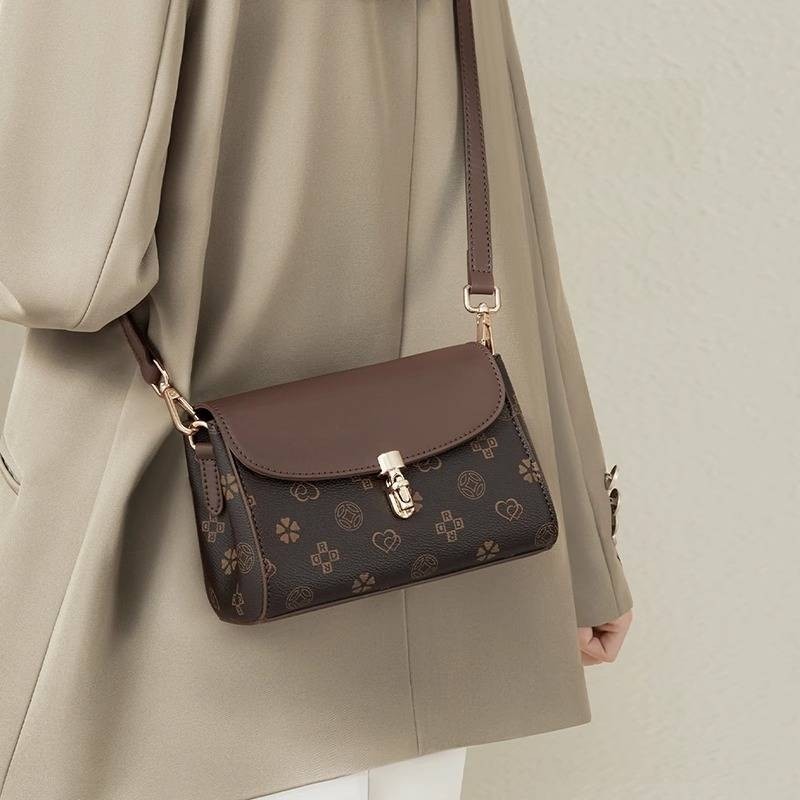 爱马女仕冬款女式新款时尚高级感小方包中年妈妈包通勤斜挎单肩包