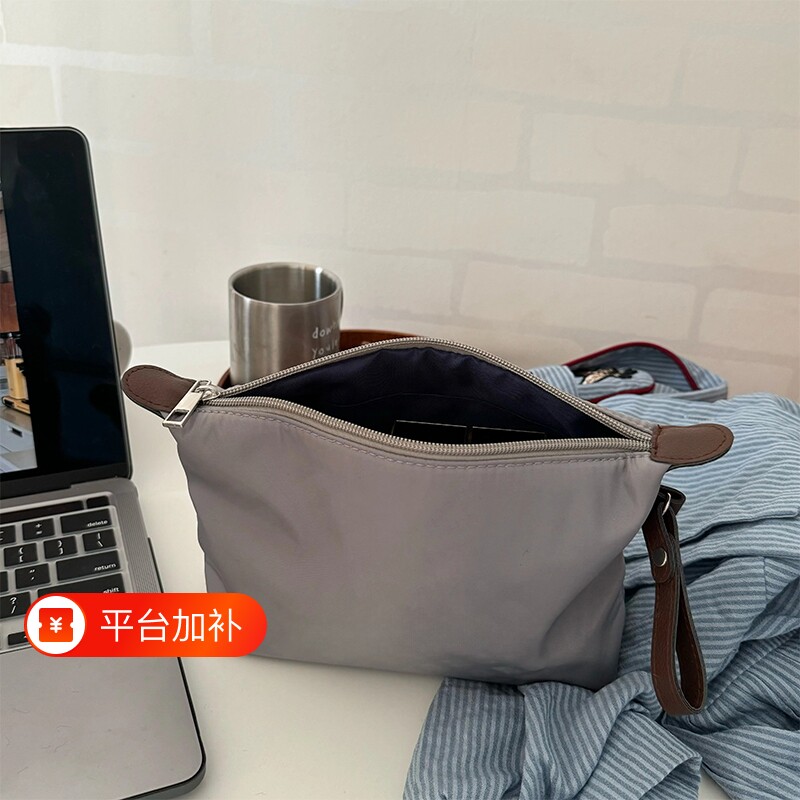 饺子化妆包！质感新款百搭灰色中小样化妆包记忆复合布旅行收纳袋