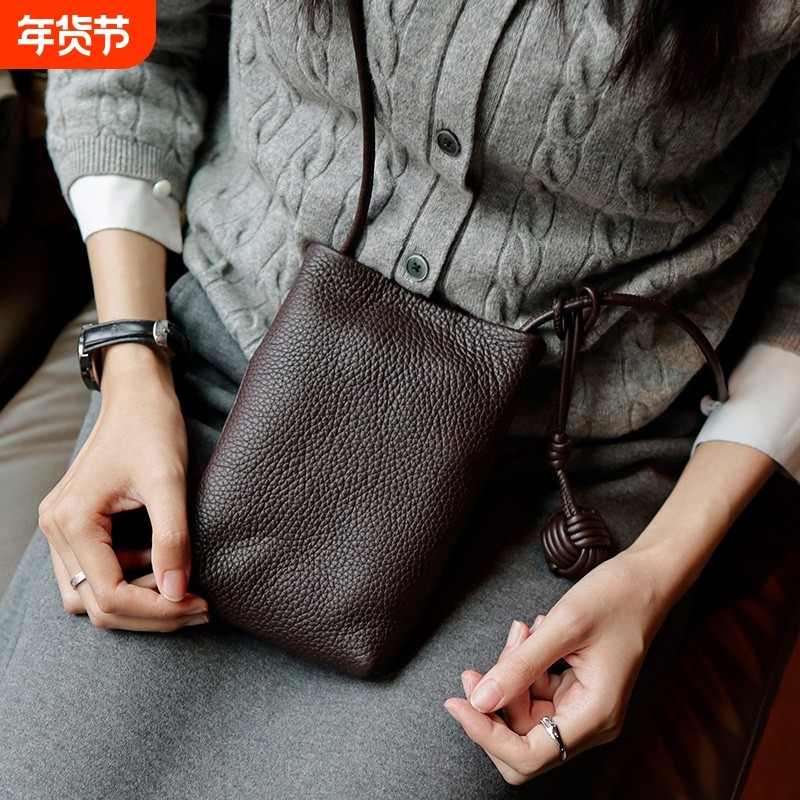 轻便斜挎女款手机包森系夏季小包包休闲百搭小众迷你包设计散步包