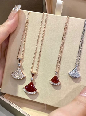 新品大裙子白贝母项链女镀18K金色轻奢送女友高级感情人节礼物