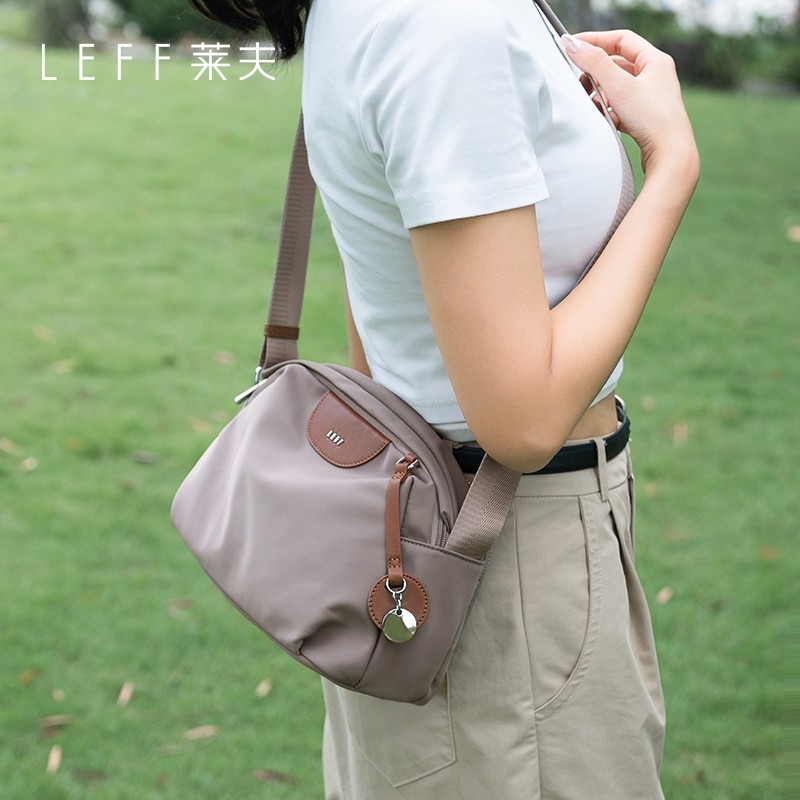 莱夫轻便休闲斜挎包女式2025新款尼龙单肩包高级感帆布牛津布女包