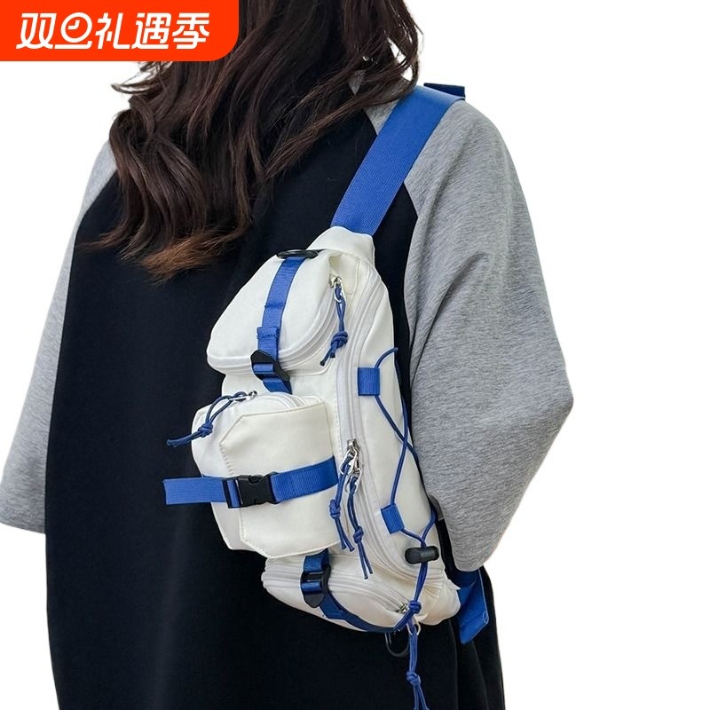 新款轻便滑板休闲复古斜挎胸包女日系原宿ins小众潮流运动百搭