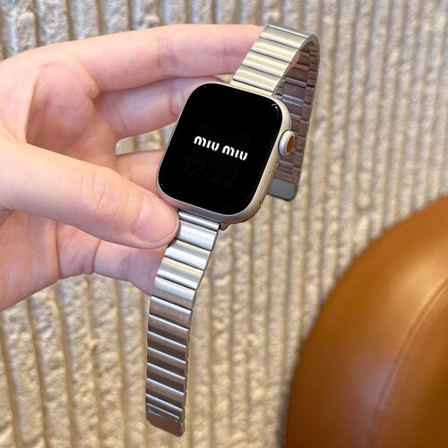 表带适用applewatch竹节磁吸金属细iWatch10/9/8/7小蛮腰钢带不锈钢苹果手表se高级腕带女夏季黑色表盘银色