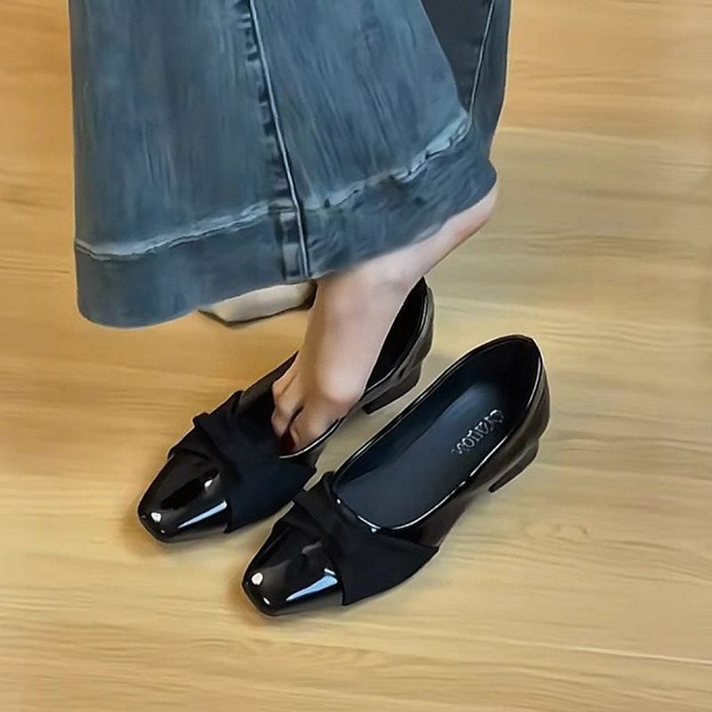 绝美配裙子温柔风女鞋2025春季新款蝴蝶结裸色浅口百搭通勤单鞋女