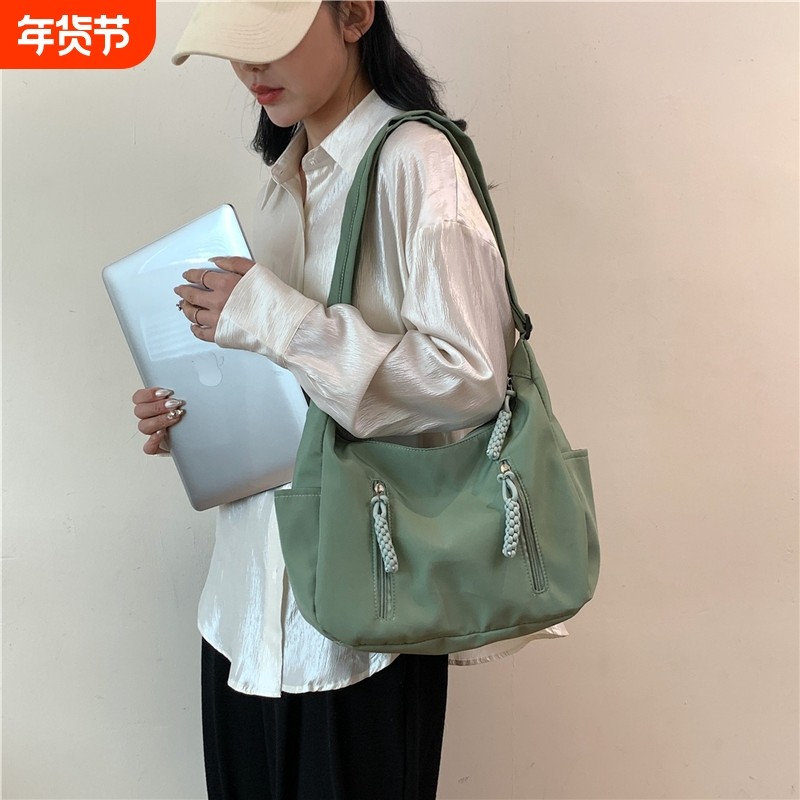 25年新款尼龙布包女学生斜挎包大容量通勤布袋简约休闲单肩绿色,箱包皮具/热销女包/男包,通用款女包,淘宝优惠券,粉丝福利购,淘宝优惠卷