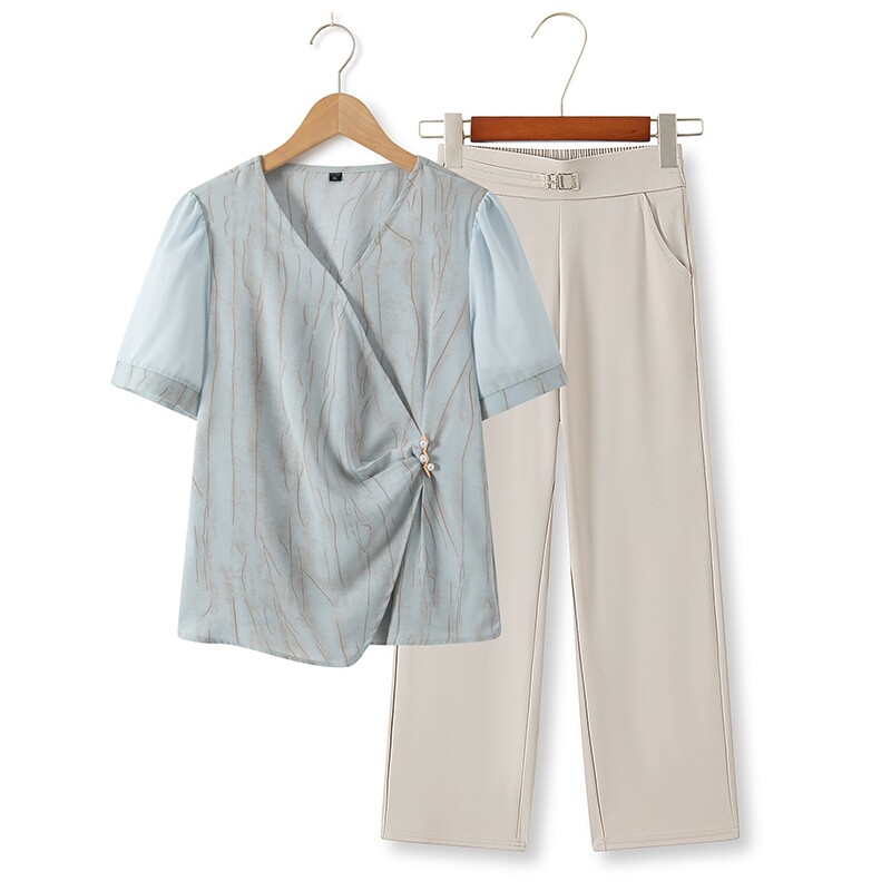 妈妈夏装2026新款短袖两件套装时尚T恤中老年女装夏季洋气上衣服