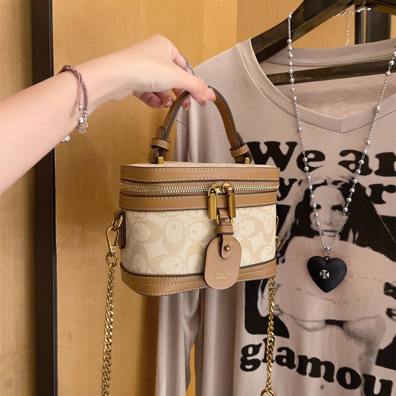 爱玛女仕轻奢复古盒子包包女新款百搭高级感化妆盒小众单肩斜挎手